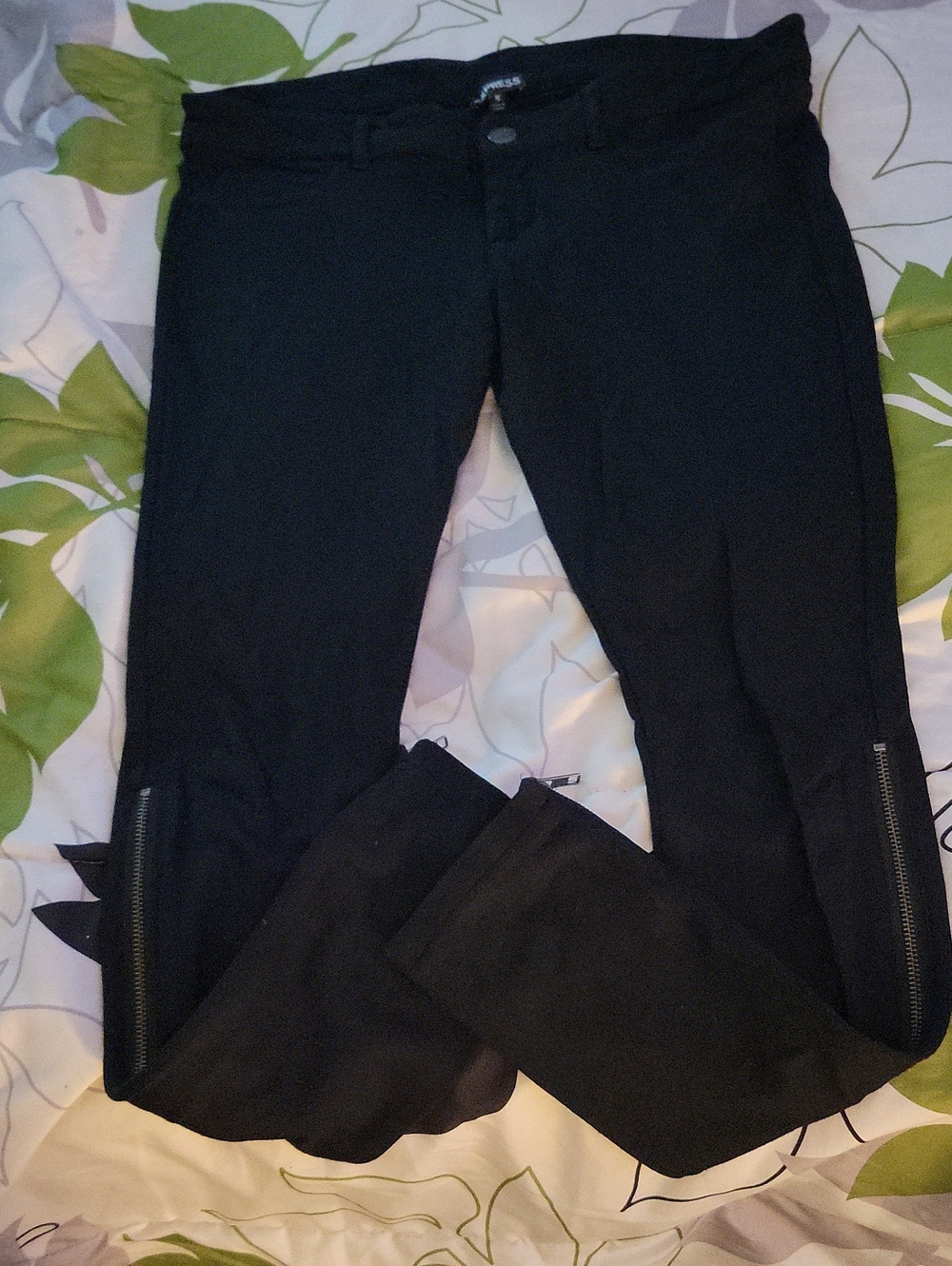 Express pants with stretch